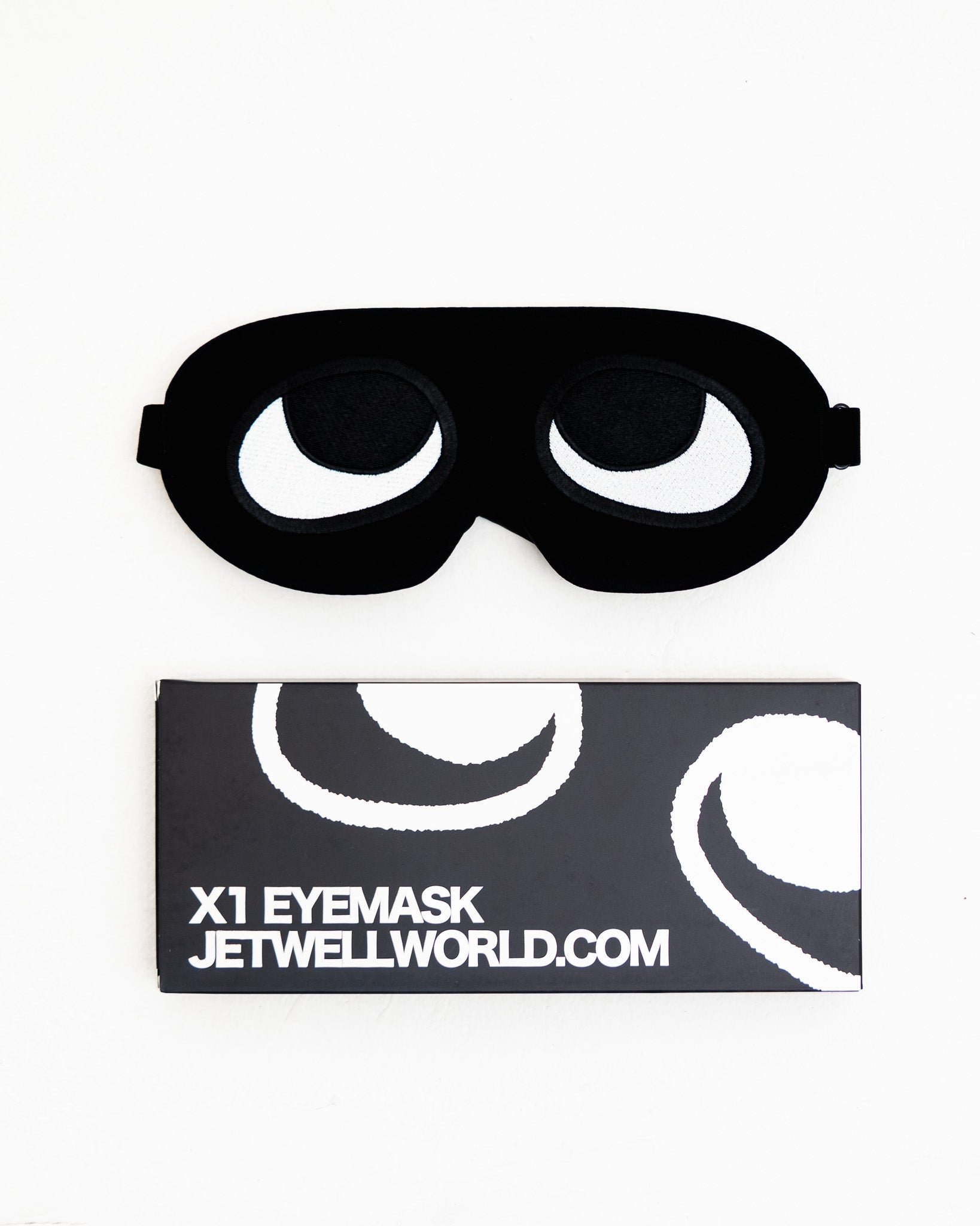 Masque de sommeil en mousse 3D « Bov » avec pont nasal en soie et kit de toilette